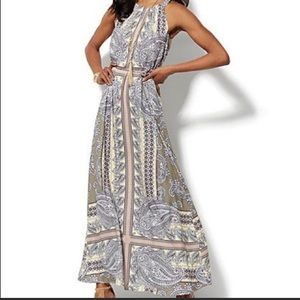 New York & Company Paisley Maxi Dress. Size: XS